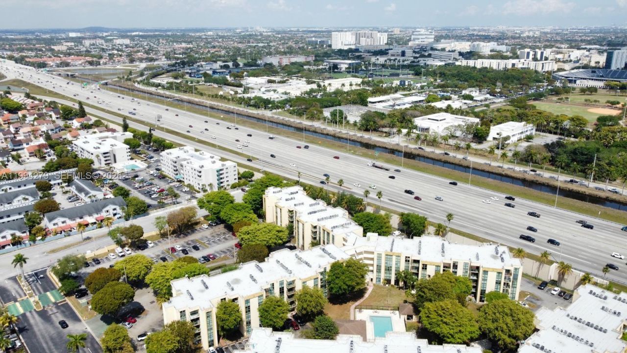 11750 SW 18th St , Unit 422-1, Miami, FL 33175 Photo