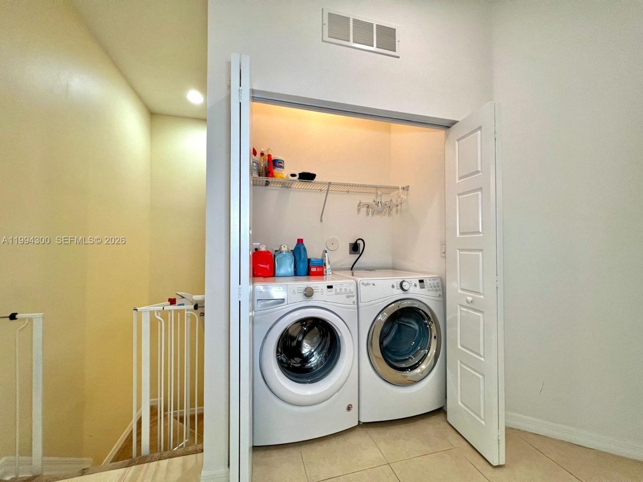 649 NE 191st St , Miami, FL 33179 Photo