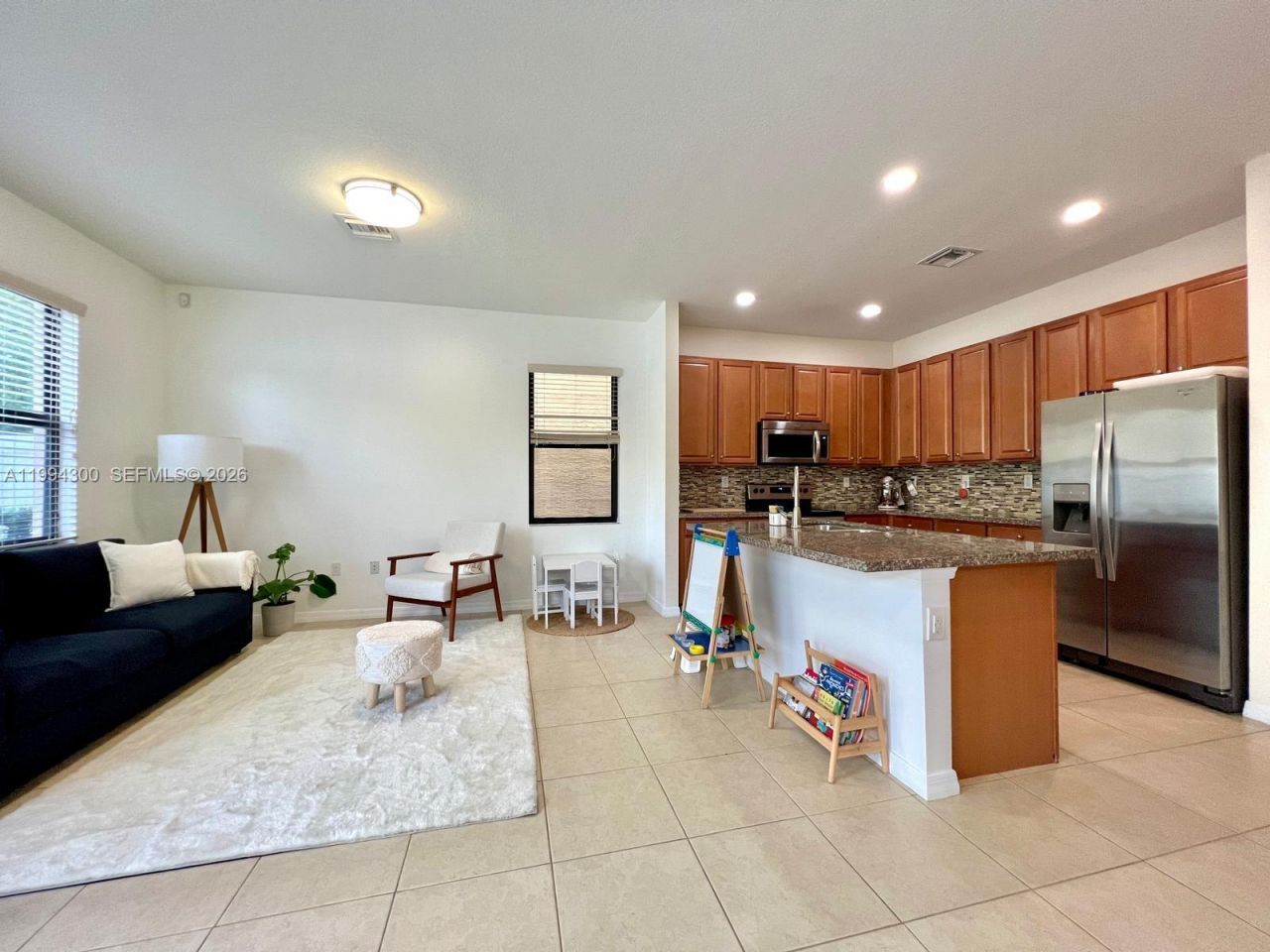 649 NE 191st St , Miami, FL 33179 Photo