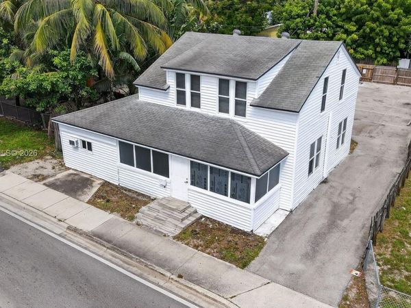 220 SW 16th St, Unit Back, Dania Beach, FL 33004