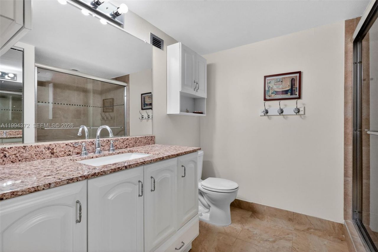 800 Parkview Dr , Unit 908, Hallandale Beach, FL 33009 Photo