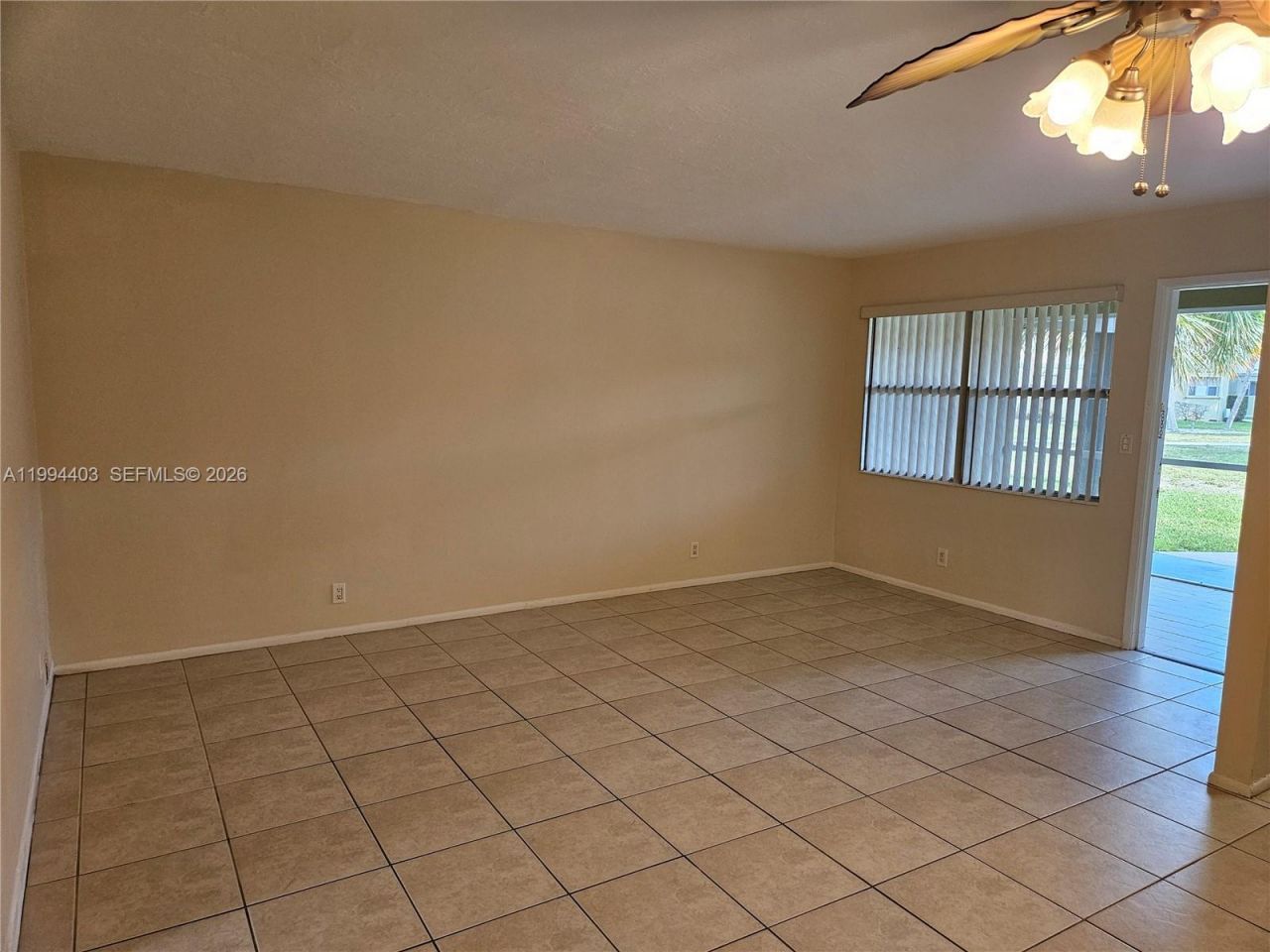 250 Layne Blvd, Unit 105, Hallandale Beach, FL 33009 Photo