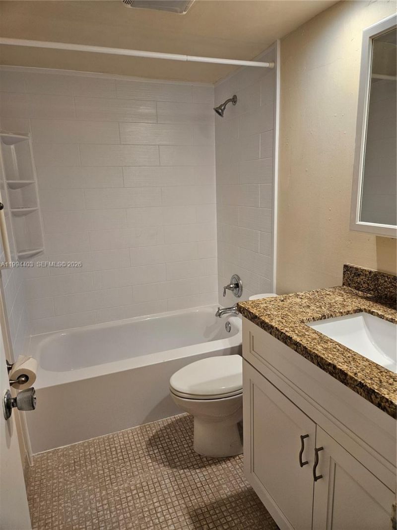 250 Layne Blvd , Unit 105, Hallandale Beach, FL 33009 Photo