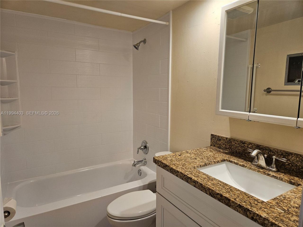 250 Layne Blvd, Unit 105, Hallandale Beach, FL 33009 Photo