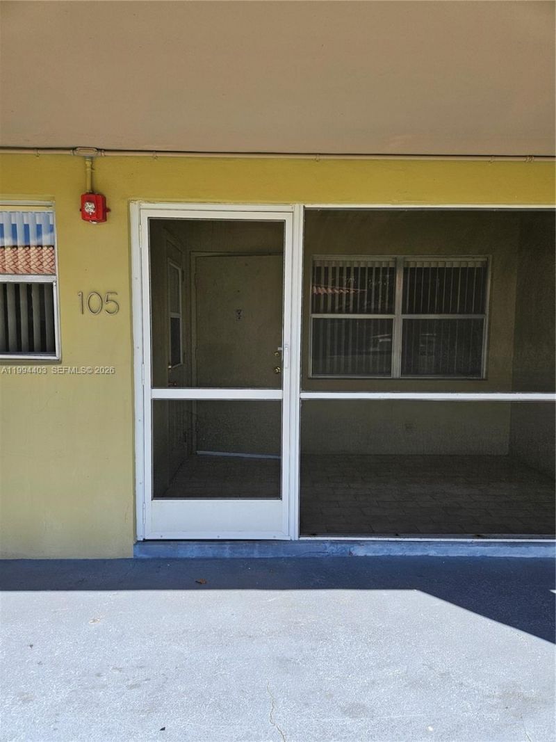 250 Layne Blvd, Unit 105, Hallandale Beach, FL 33009 Photo