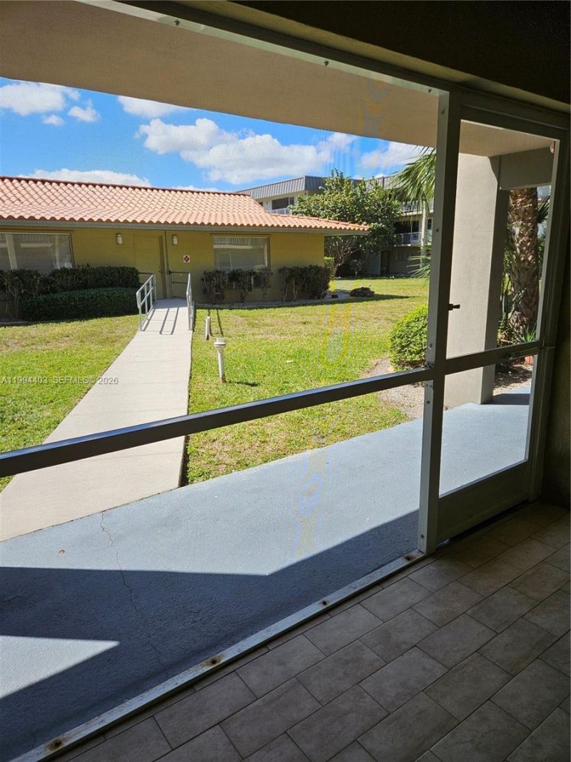 250 Layne Blvd, Unit 105, Hallandale Beach, FL 33009 Photo