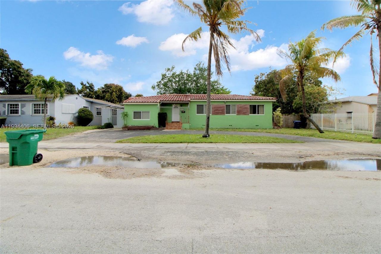 12901 NW Miami Ct, Miami, FL 33168 Photo