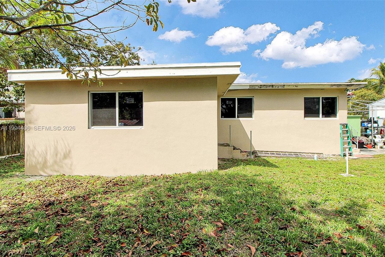 12901 NW Miami Ct , Miami, FL 33168 Photo