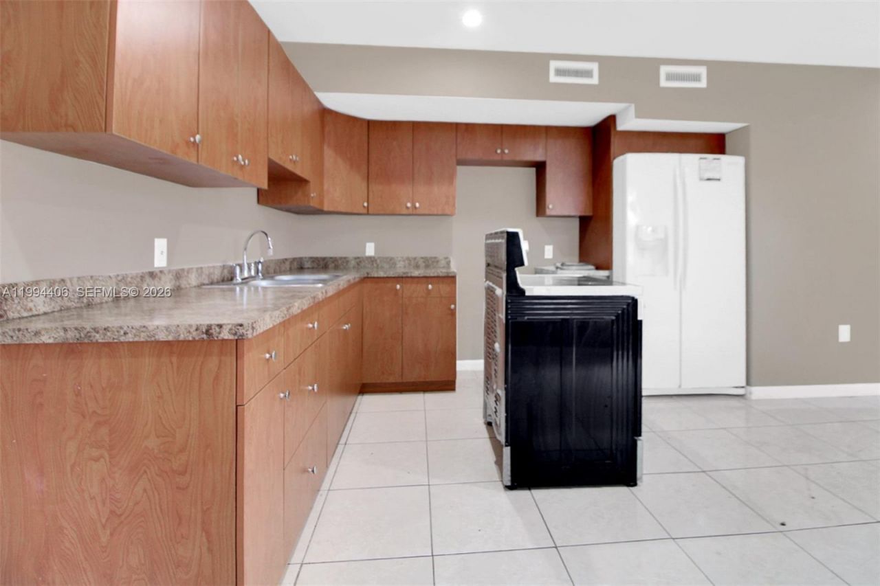 12901 NW Miami Ct , Miami, FL 33168 Photo