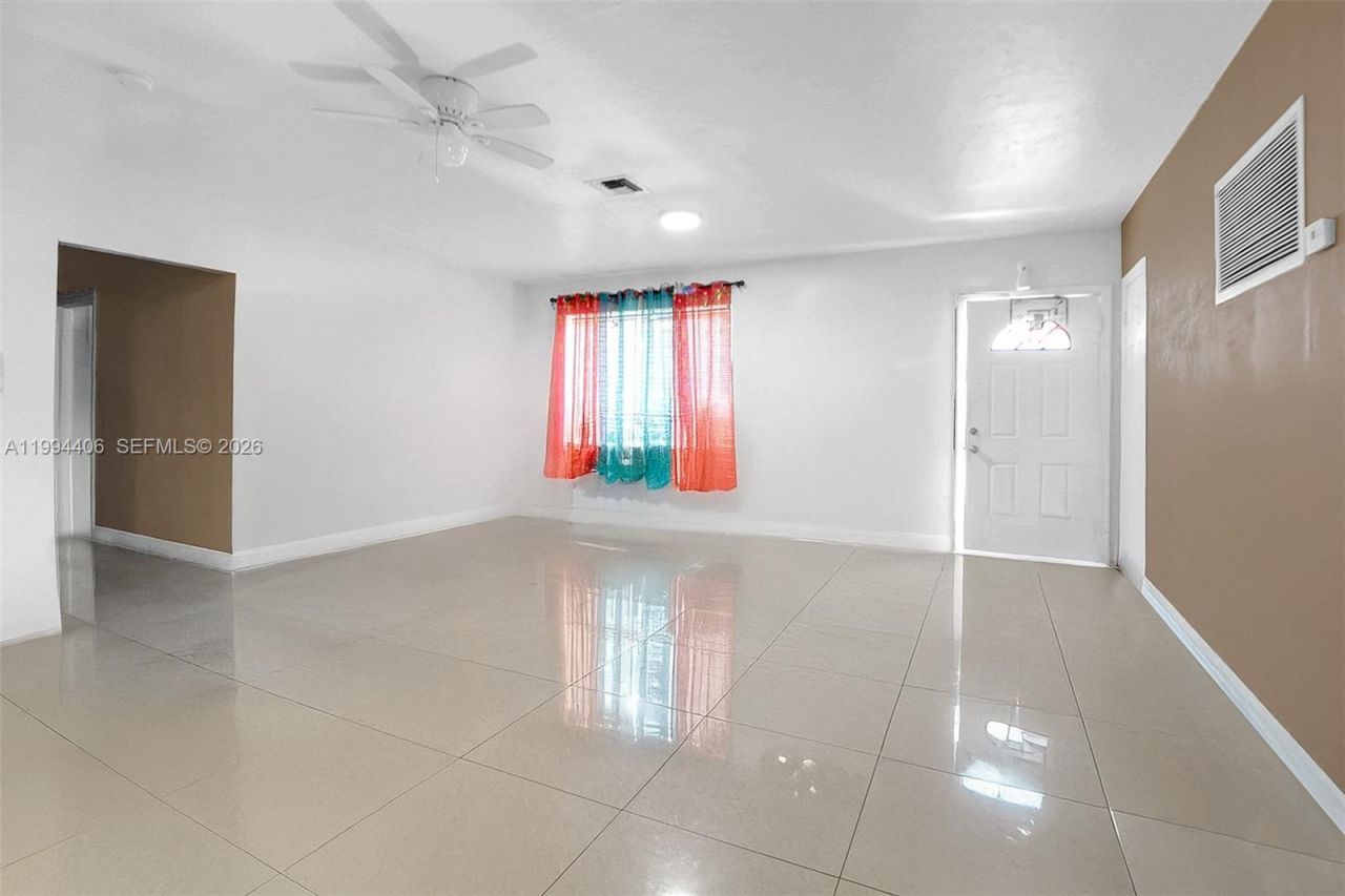 12901 NW Miami Ct, Miami, FL 33168 Photo