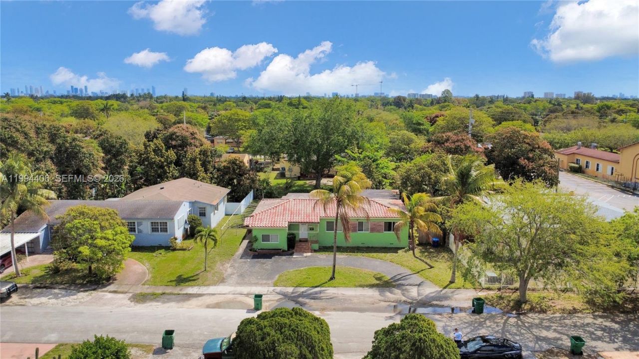 12901 NW Miami Ct , Miami, FL 33168 Photo