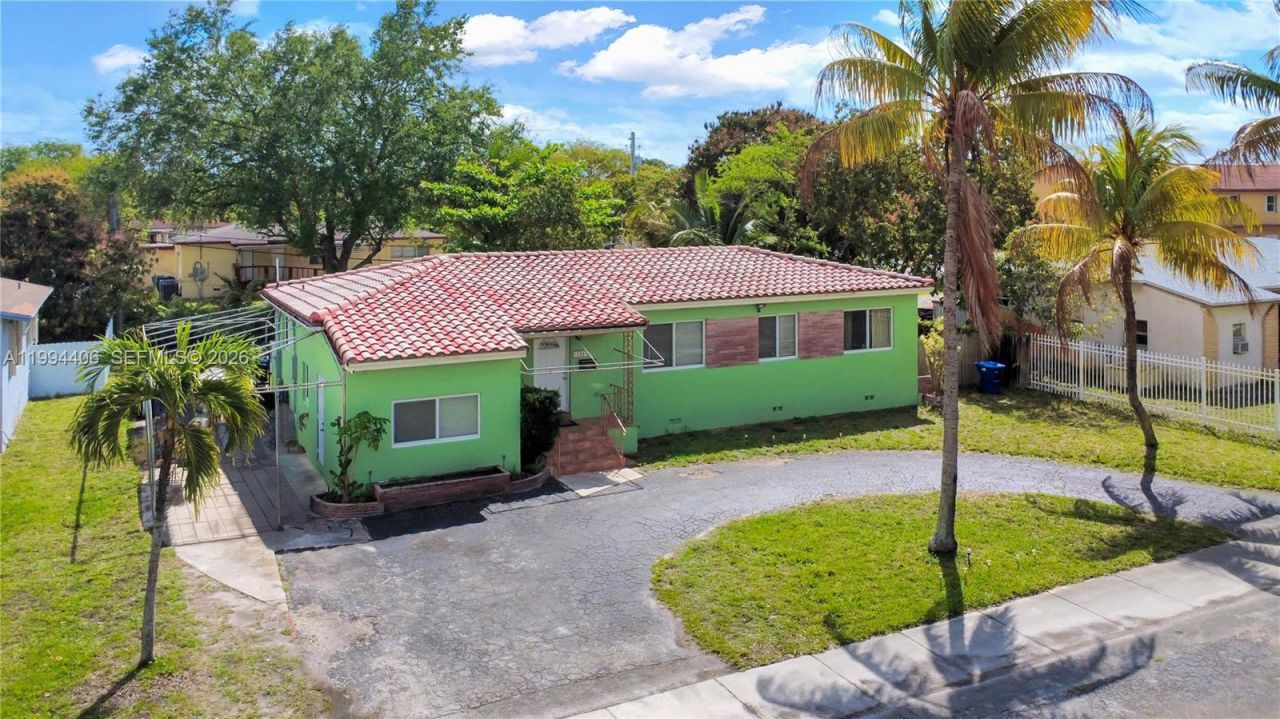 12901 NW Miami Ct, Miami, FL 33168 Photo