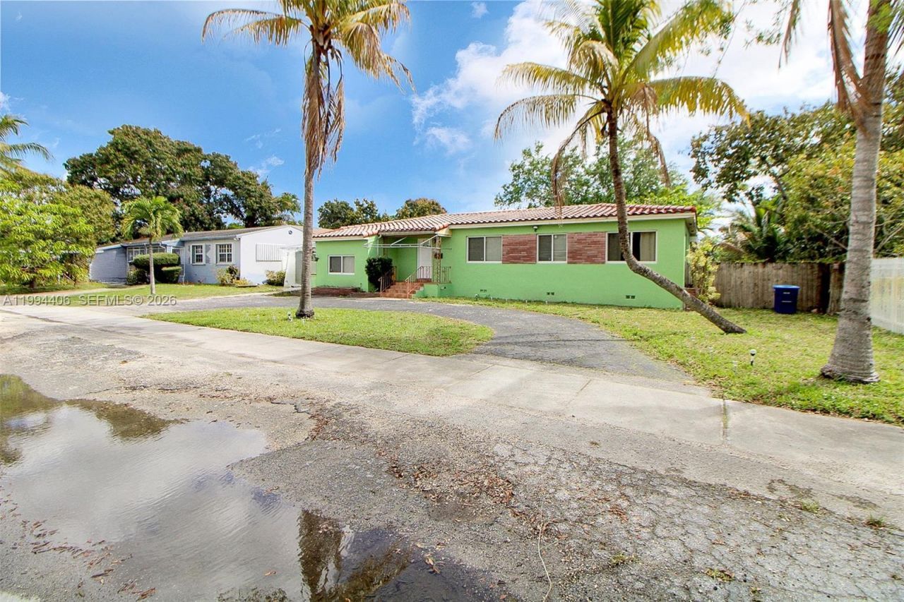 12901 NW Miami Ct, Miami, FL 33168 Photo