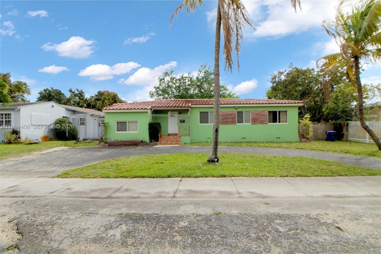 12901 NW Miami Ct, Miami, FL 33168 Photo