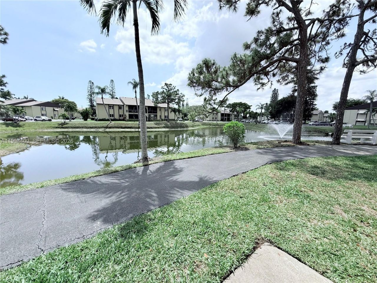 340 Pine Ridge Cir , Unit C-1, Greenacres, FL 33463 Photo