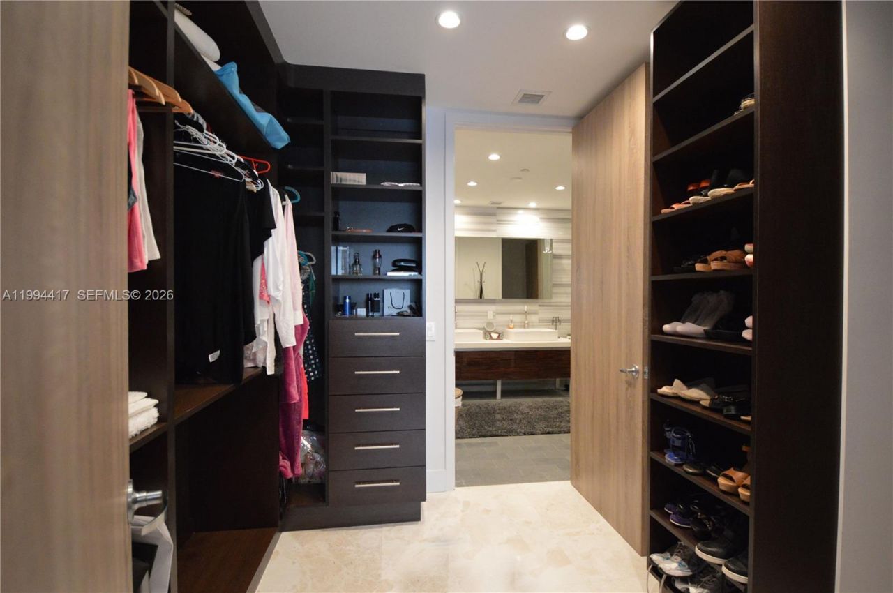 1100 Biscayne Blvd , Unit 6104, Miami, FL 33132 Photo