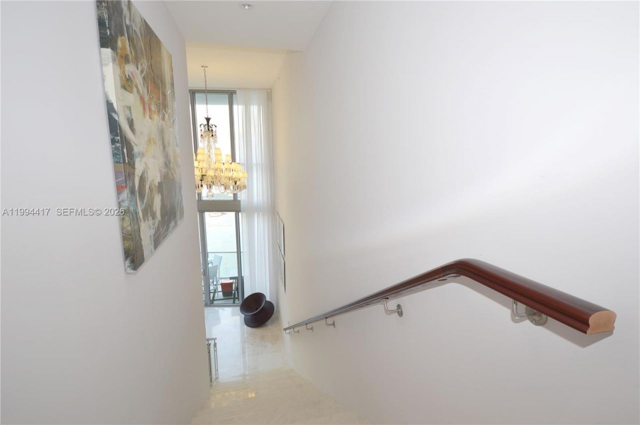 1100 Biscayne Blvd , Unit 6104, Miami, FL 33132 Photo