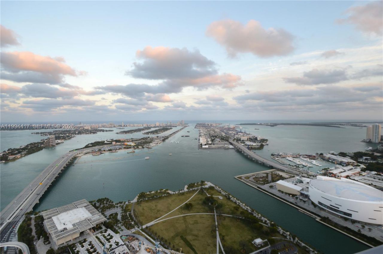 1100 Biscayne Blvd , Unit 6104, Miami, FL 33132 Photo