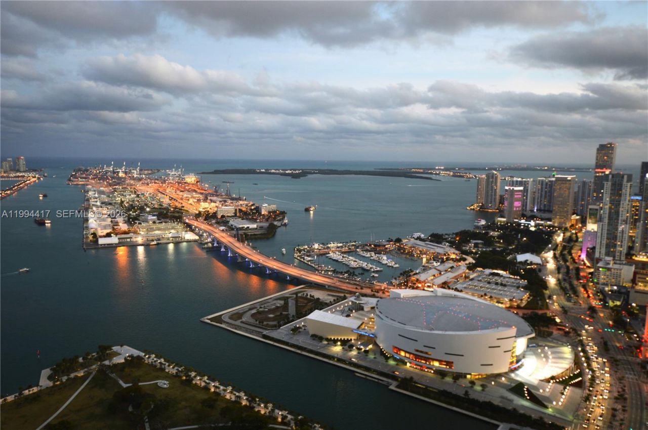 1100 Biscayne Blvd , Unit 6104, Miami, FL 33132 Photo