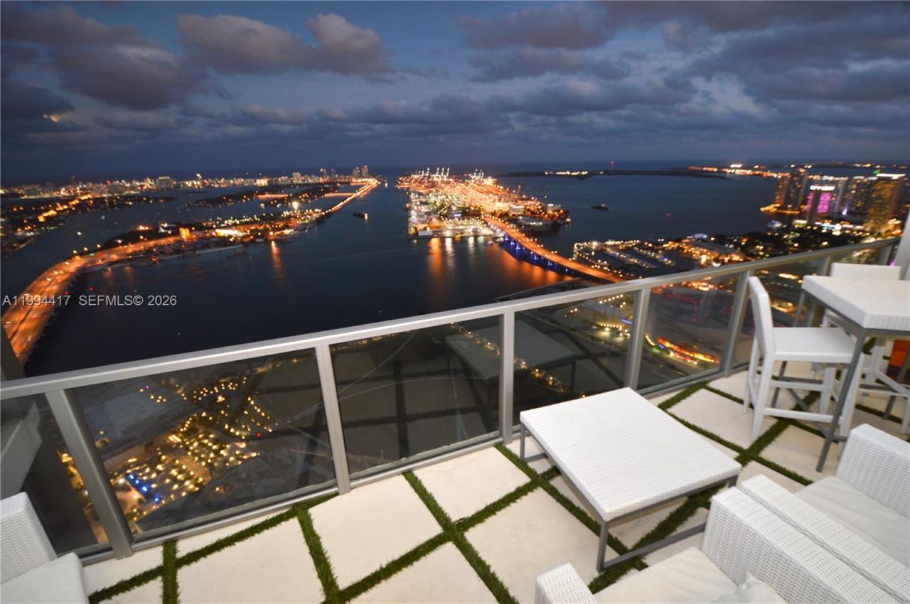 1100 Biscayne Blvd , Unit 6104, Miami, FL 33132 Photo