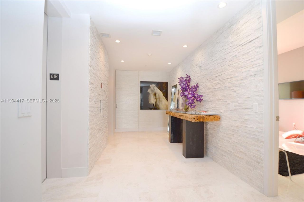 1100 Biscayne Blvd , Unit 6104, Miami, FL 33132 Photo