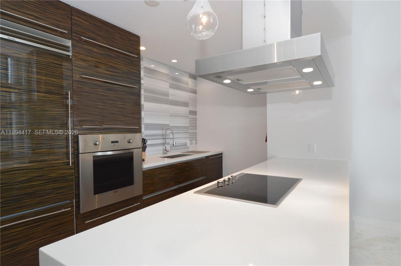 1100 Biscayne Blvd , Unit 6104, Miami, FL 33132 Photo