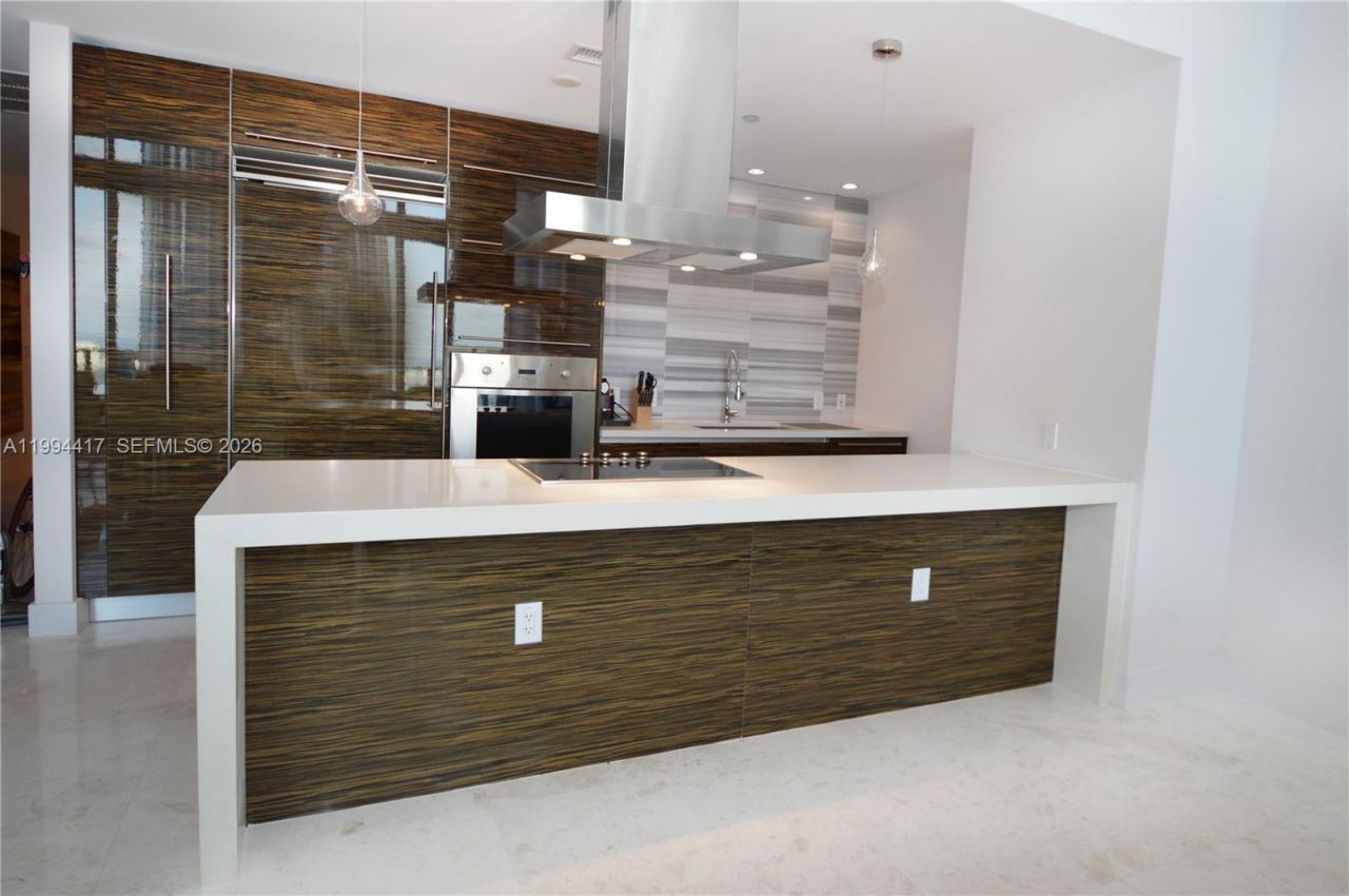 1100 Biscayne Blvd , Unit 6104, Miami, FL 33132 Photo