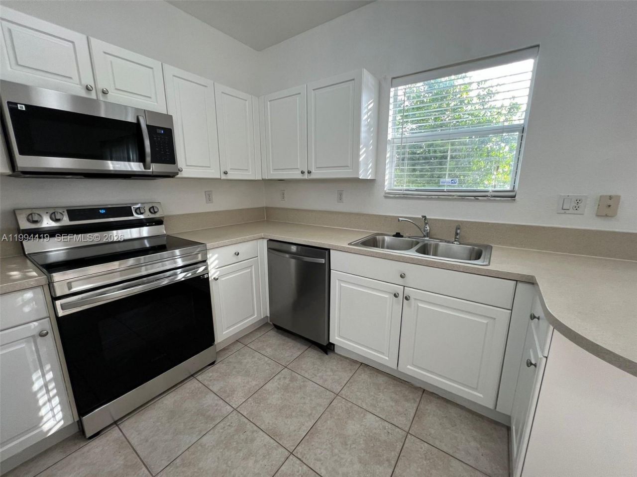 9363 SW 219th St , Cutler Bay, FL 33190 Photo