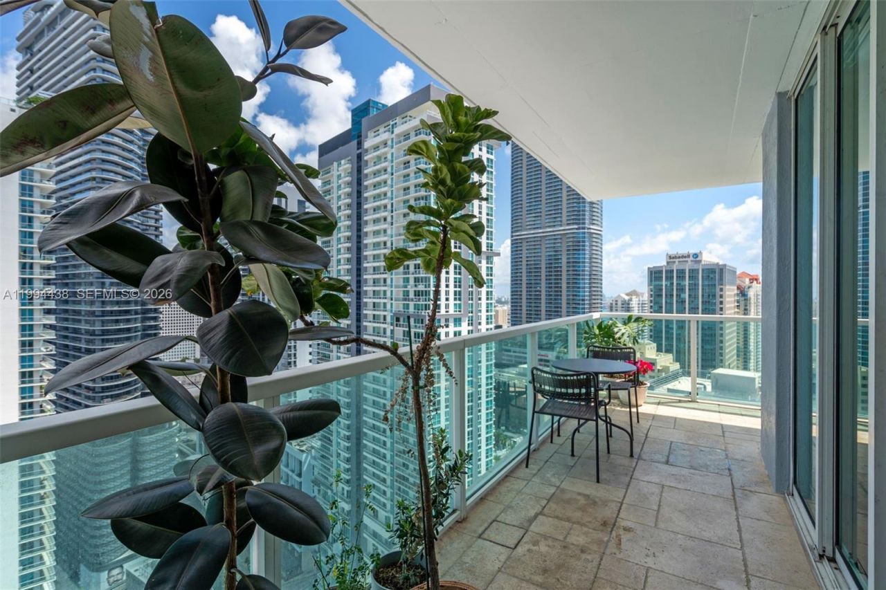 1250 S Miami Ave , Unit 3206, Miami, FL 33130 Photo