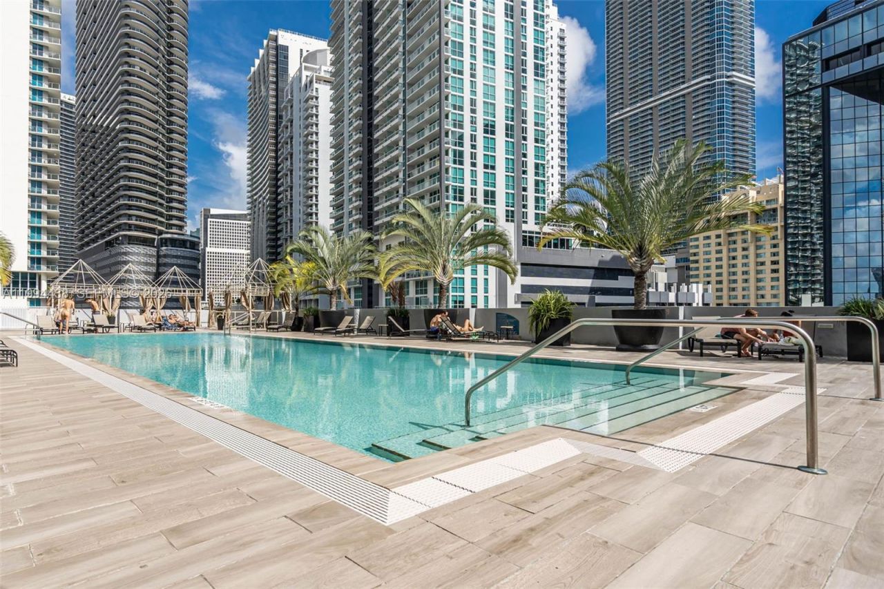 1250 S Miami Ave , Unit 3206, Miami, FL 33130 Photo