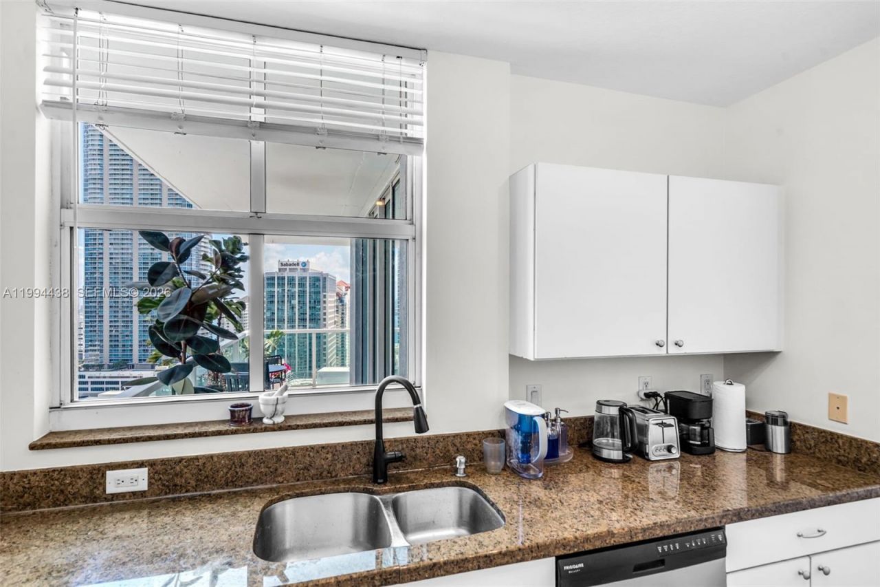 1250 S Miami Ave , Unit 3206, Miami, FL 33130 Photo