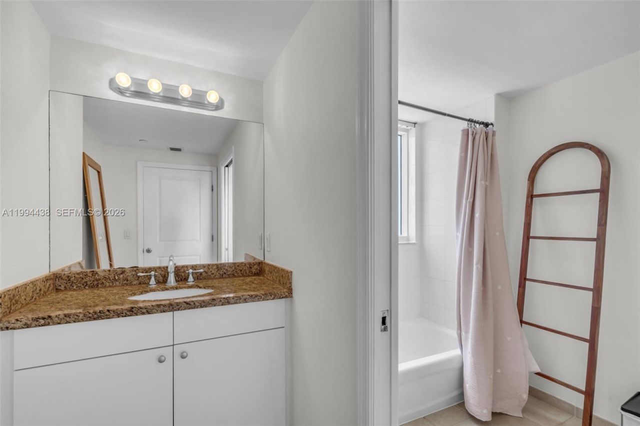 1250 S Miami Ave , Unit 3206, Miami, FL 33130 Photo