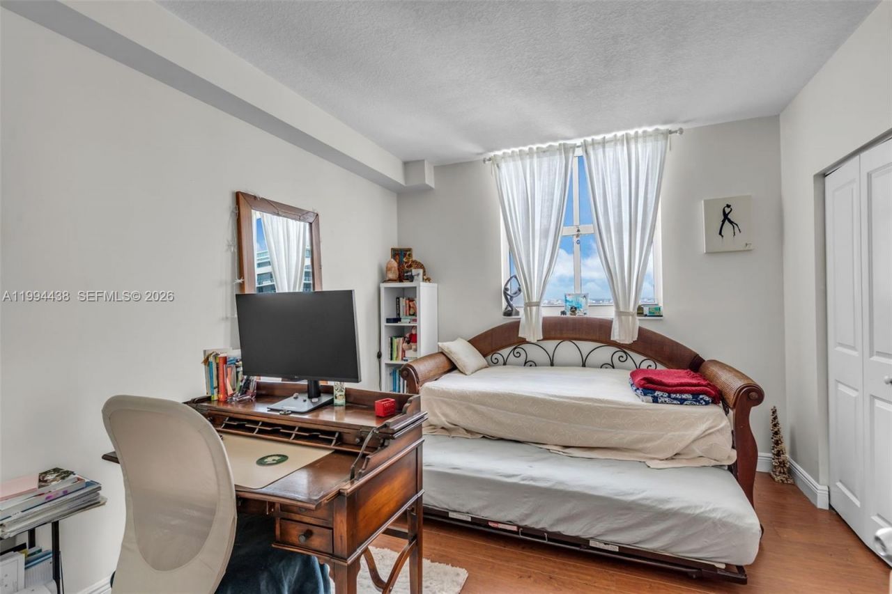 1250 S Miami Ave , Unit 3206, Miami, FL 33130 Photo