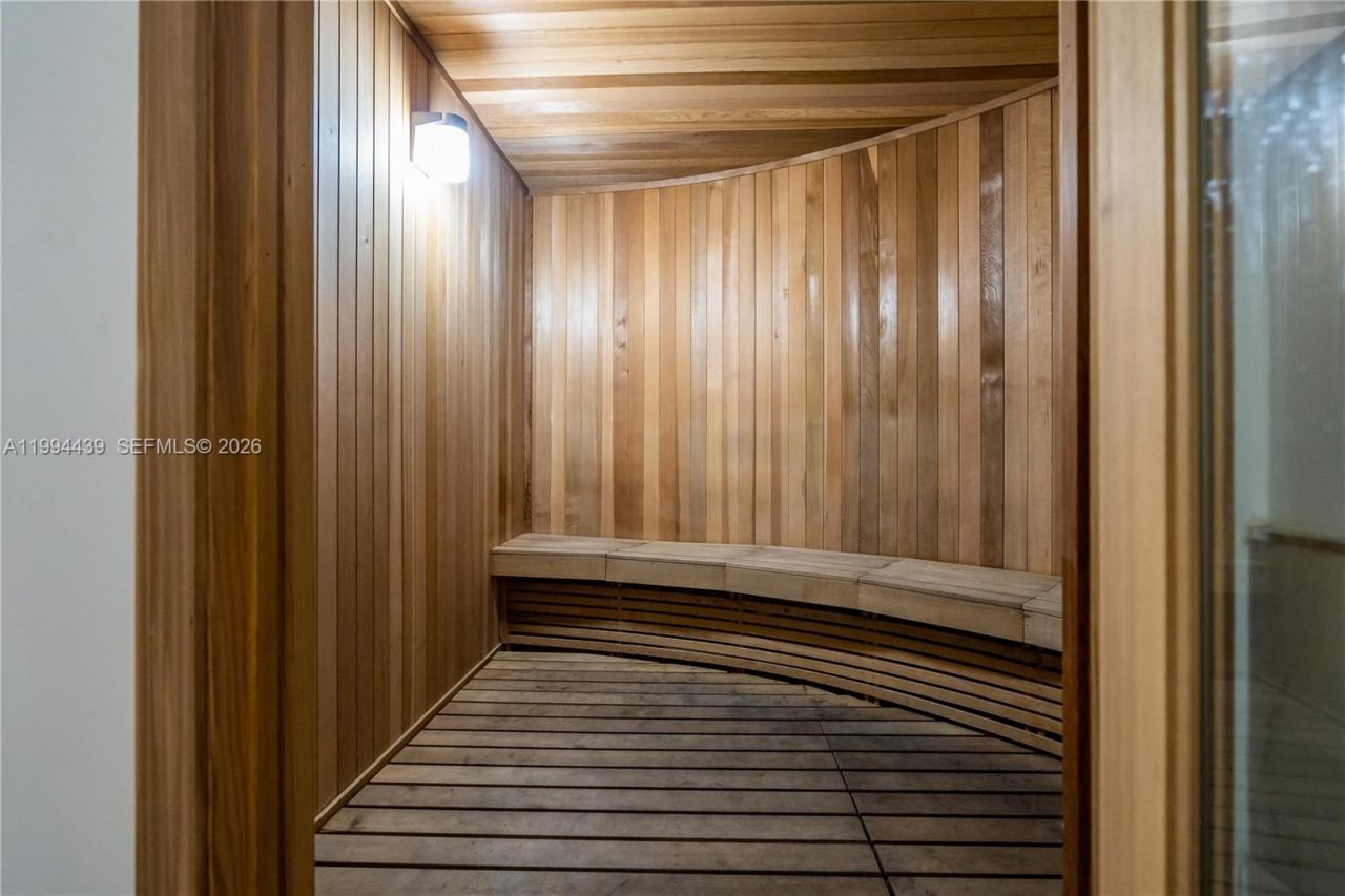 110 Washington Ave , Unit 1712, Miami Beach, FL 33139 Photo