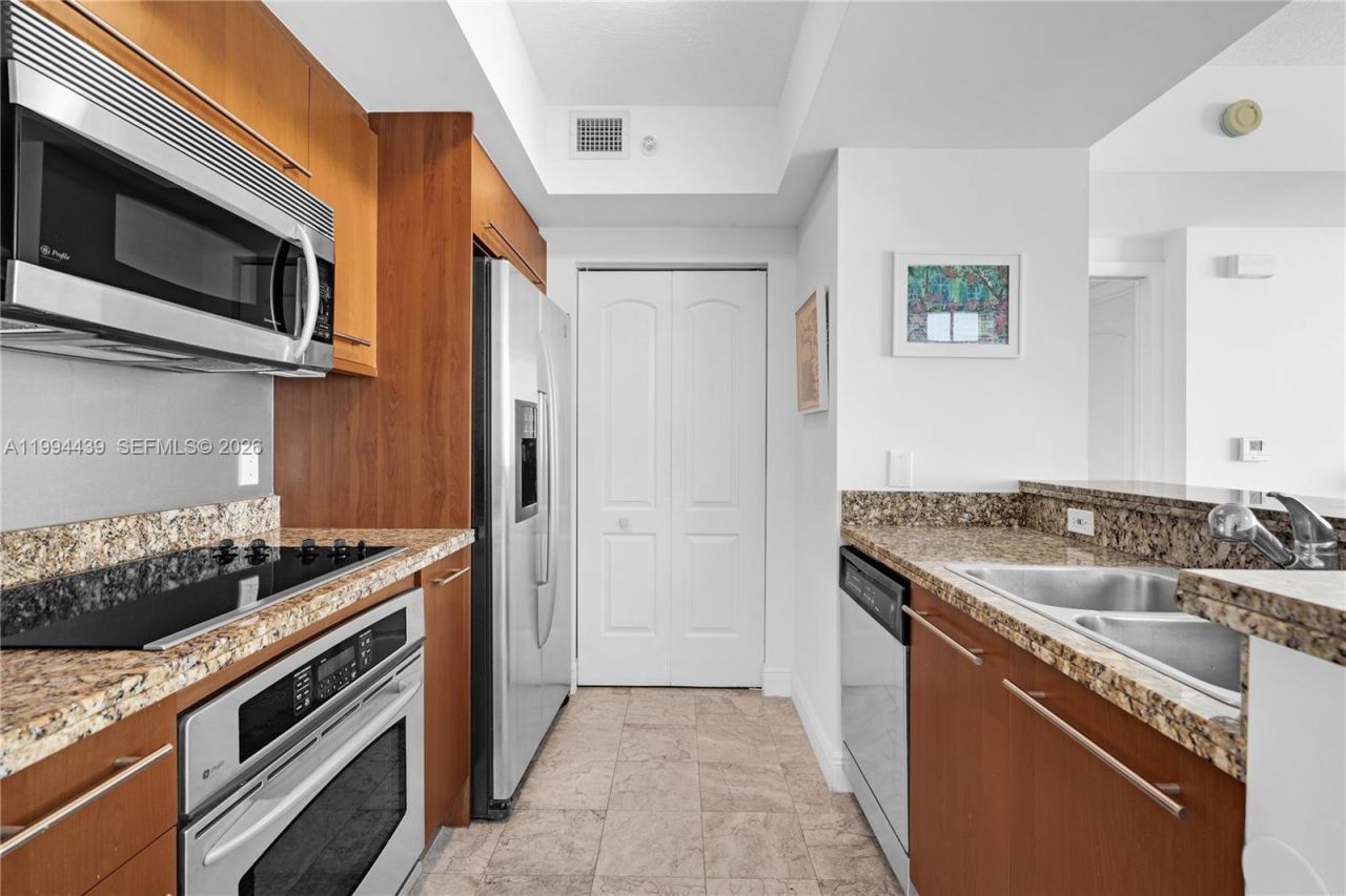 110 Washington Ave , Unit 1712, Miami Beach, FL 33139 Photo