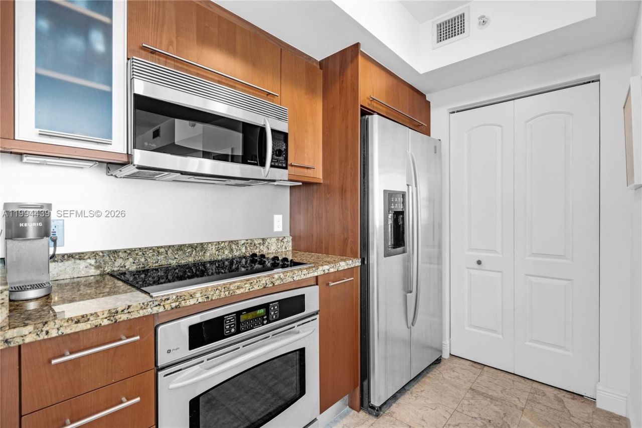 110 Washington Ave , Unit 1712, Miami Beach, FL 33139 Photo