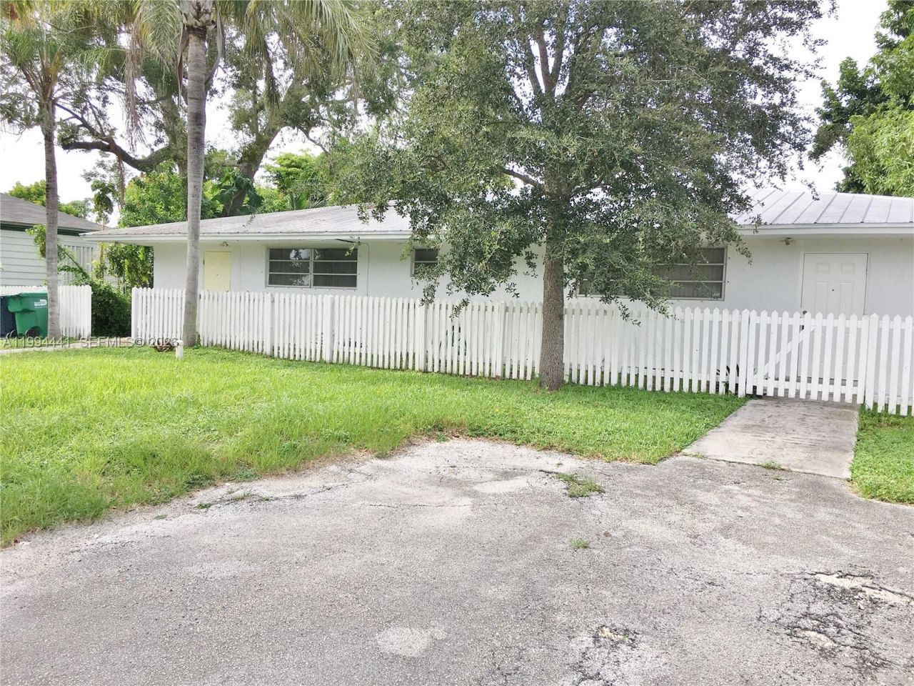 5831 SW 62nd St, Unit WEST, Miami, FL 33143 Photo