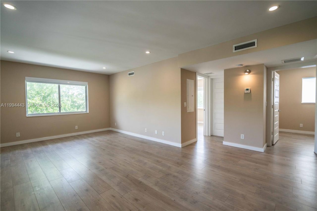 2400 NE 26th St, Unit 5, Fort Lauderdale, FL 33305 Photo