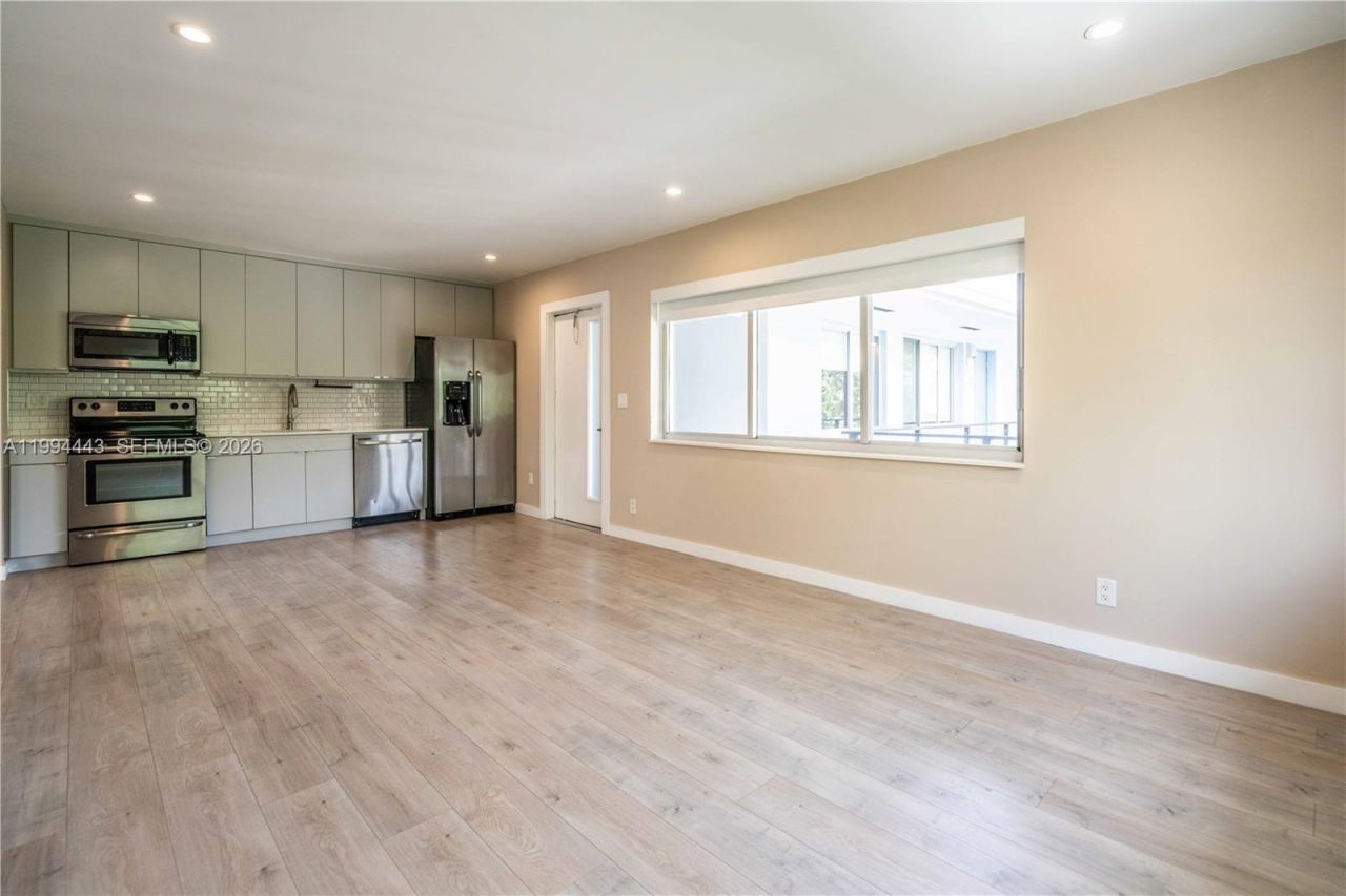 2400 NE 26th St, Unit 5, Fort Lauderdale, FL 33305 Photo