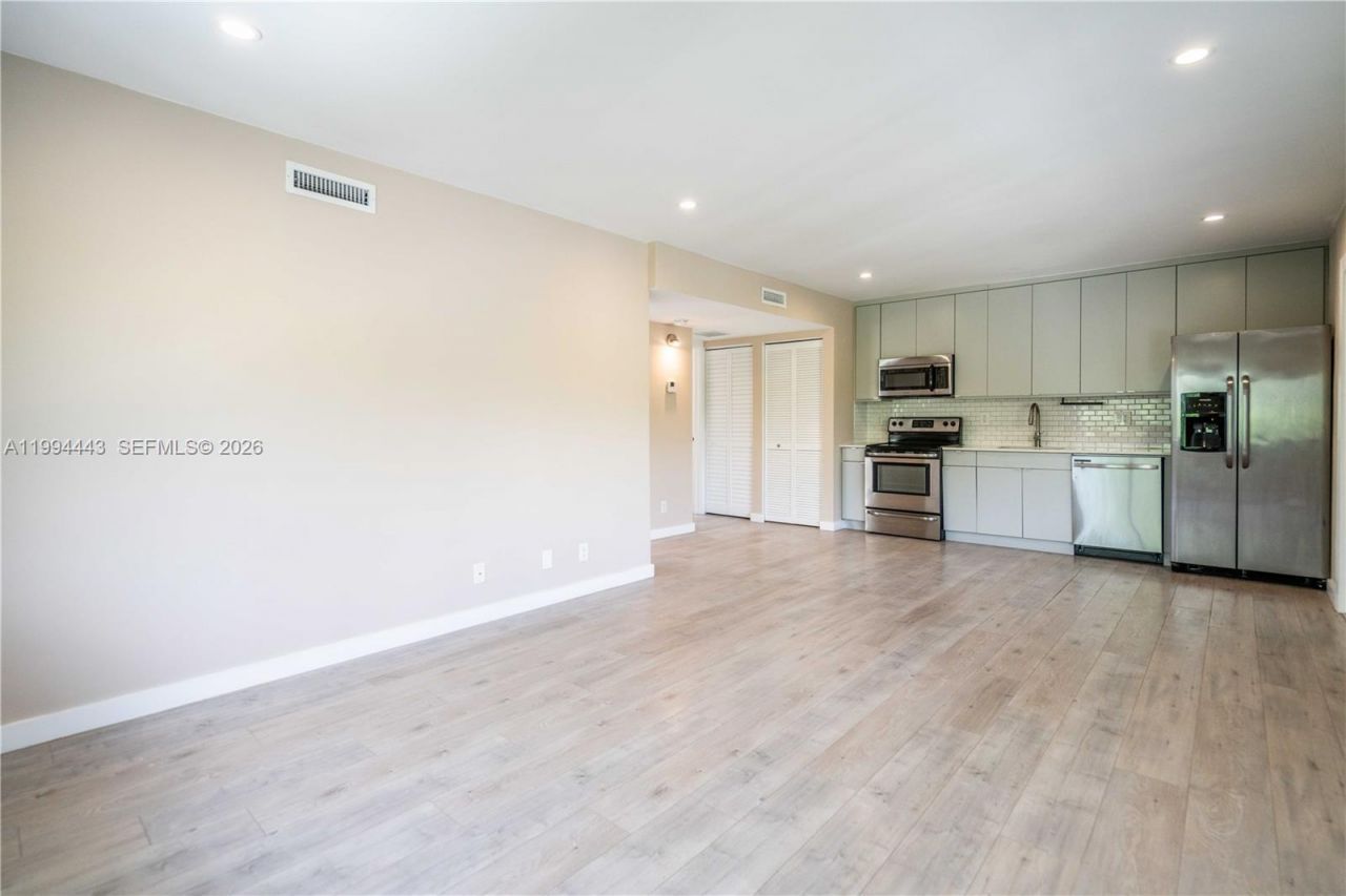 2400 NE 26th St, Unit 5, Fort Lauderdale, FL 33305 Photo