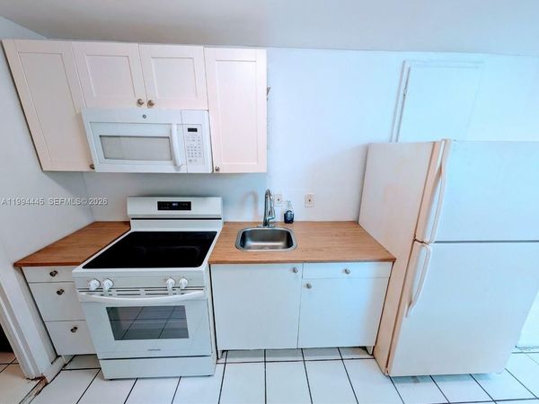 1825 Harding St , Unit 5, Hollywood, FL 33020