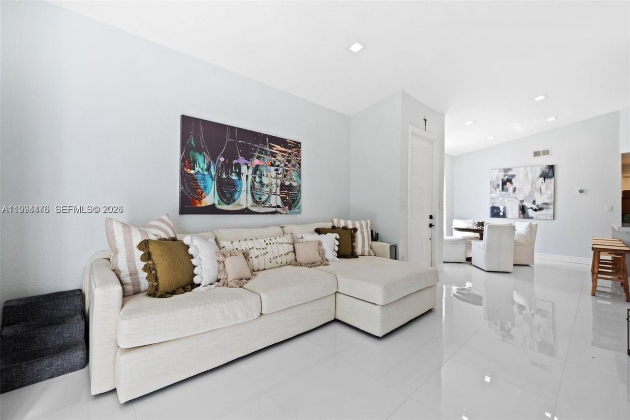 18755 SW 27th Ct , Unit none, Miramar, FL 33029 Photo