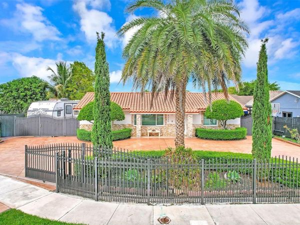4225 SW 133rd Ct , Miami, FL 33175