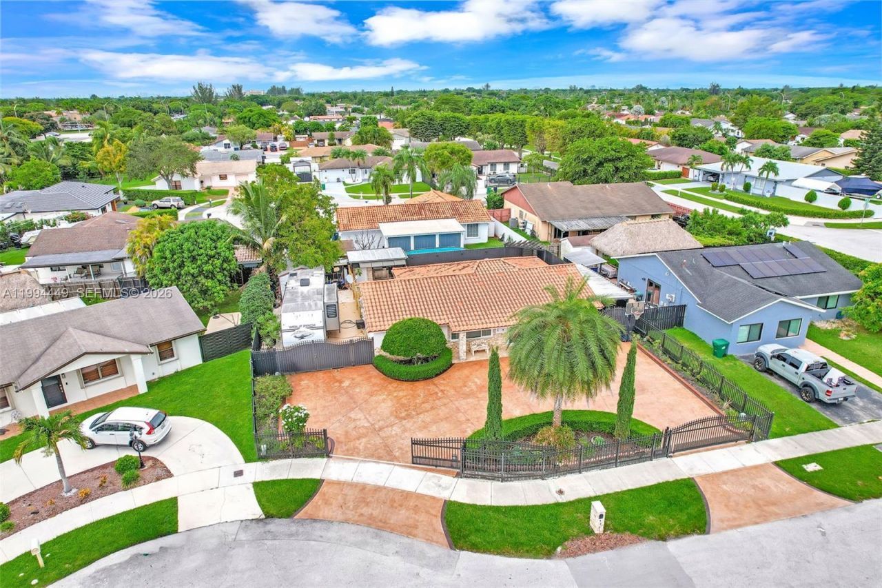 4225 SW 133rd Ct , Miami, FL 33175 Photo