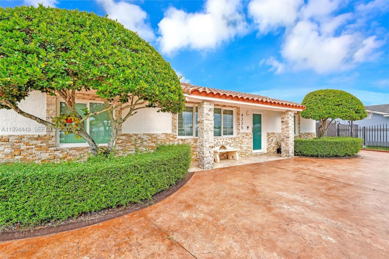 4225 SW 133rd Ct , Miami, FL 33175 Photo