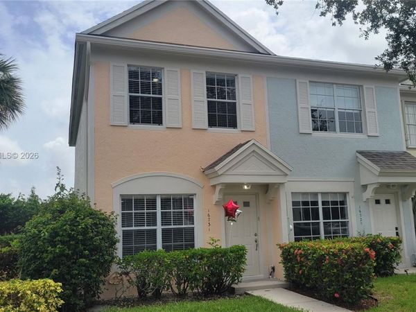 16731 Hemingway Dr, Weston, FL 33326