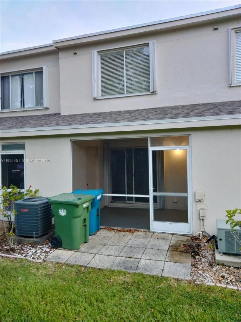 16731 Hemingway Dr , Weston, FL 33326 Photo