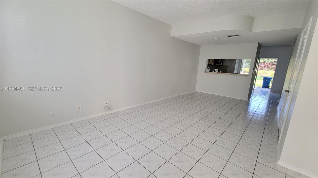 16731 Hemingway Dr, Weston, FL 33326 Photo