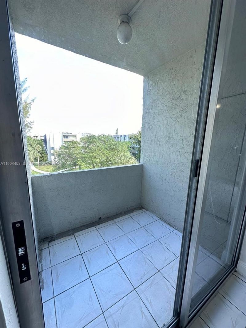 10000 NW 80th Ct , Unit 2521, Hialeah Gardens, FL 33016 Photo