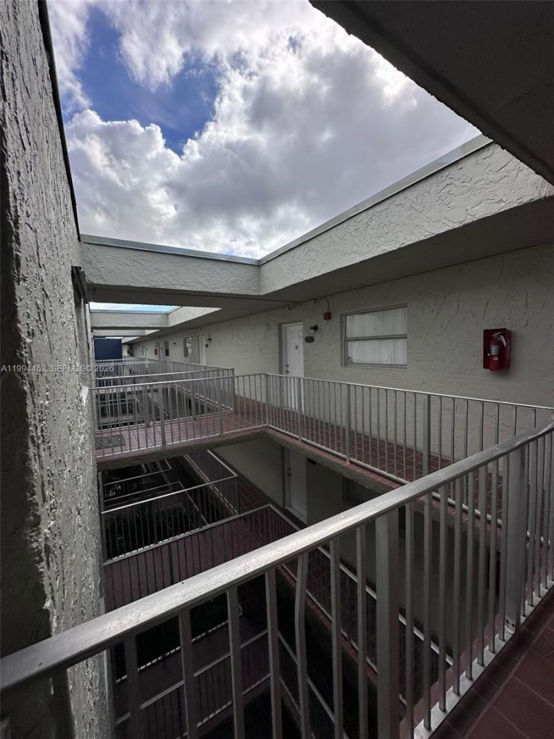 10000 NW 80th Ct , Unit 2521, Hialeah Gardens, FL 33016 Photo